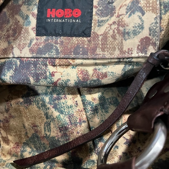 Hobo Brown Leather Shoulder Bag - Picture 9 of 11